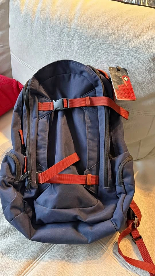 Dakine Mission 25L Backpack - Dark Navy - Downtown Toronto/St An