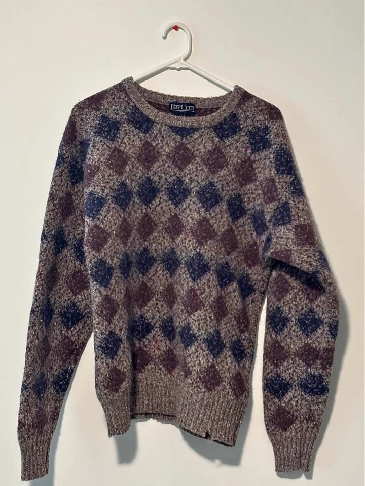 Bay Club 100% Virgin Wool Sweater