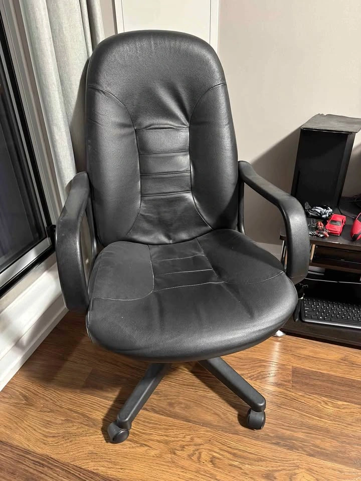 Black Office Chair