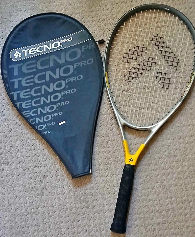 Techno Pro Typhoon Control 4.50 Tennis Racket