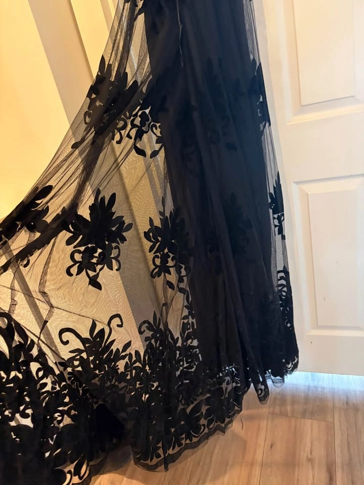Sz L Black Lace Evening Gown - photo 5