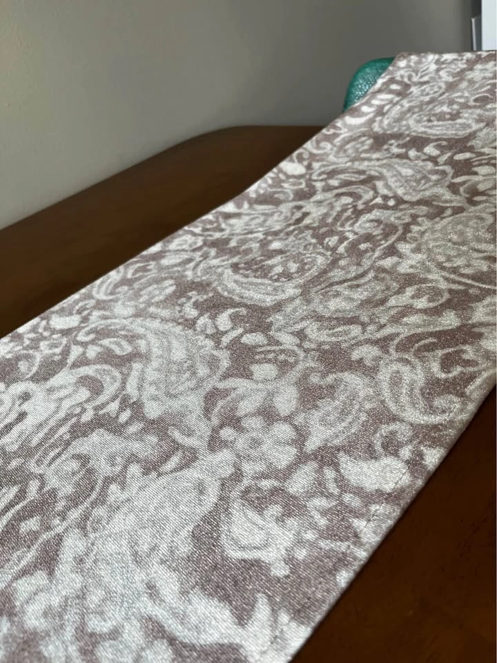 10x Velvet Taupe & Ivory Table Runners - photo 4