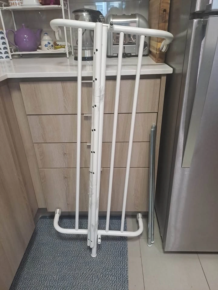 White Metal Baby Gate - photo 2