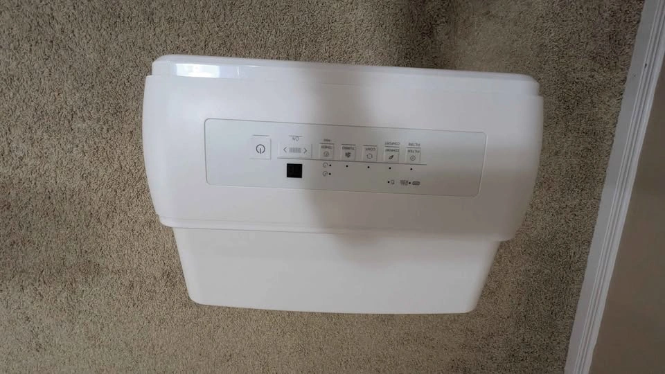 Dehumidifier - Toshiba 50 pint - photo 3