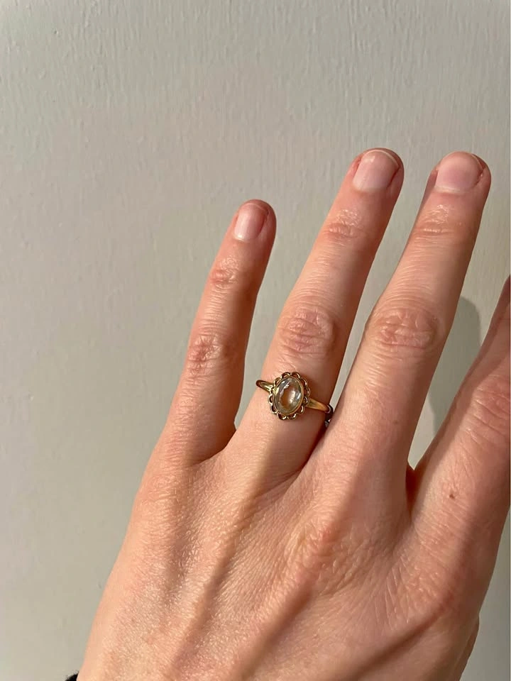 Vintage Gold-Tone Oval Gemstone Ring