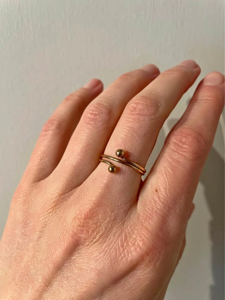 Minimalist Gold-Tone Bypass Ball Ring