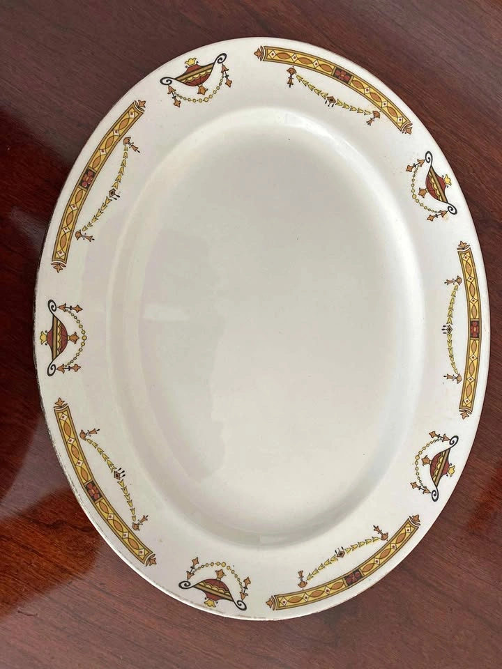 Sampson Bridgwood Semi-Porcelain Decorative Plate
