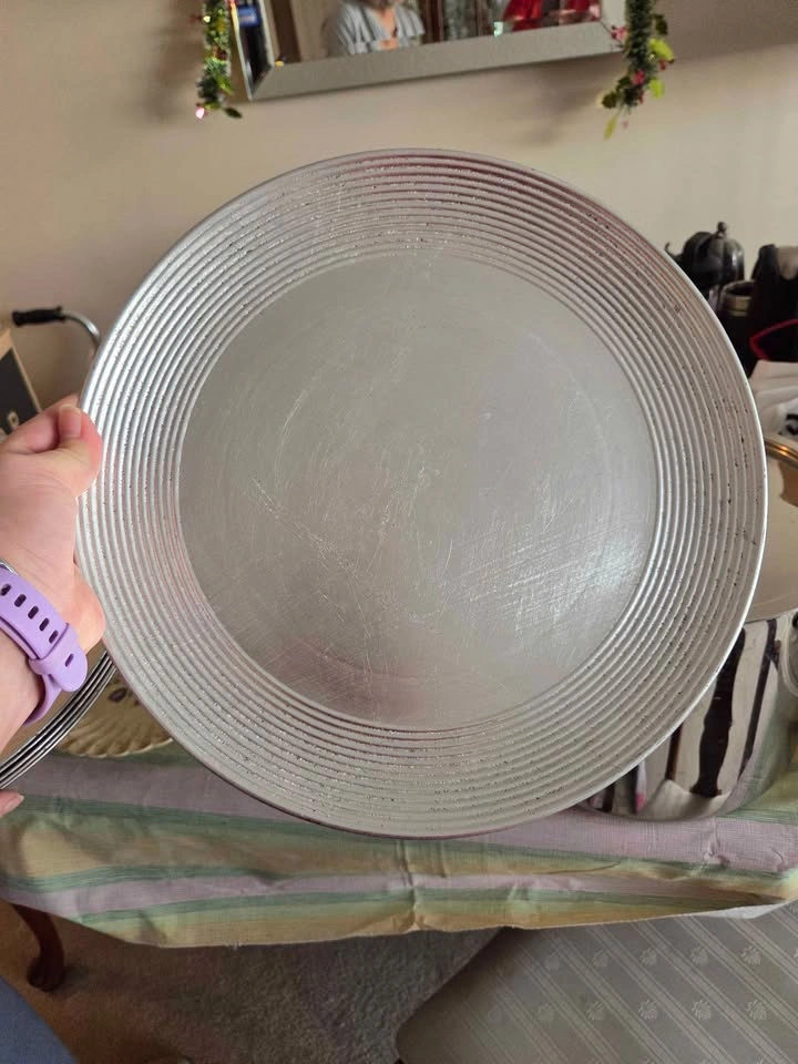 Bowring Charger Plates Set of 6 - photo 2