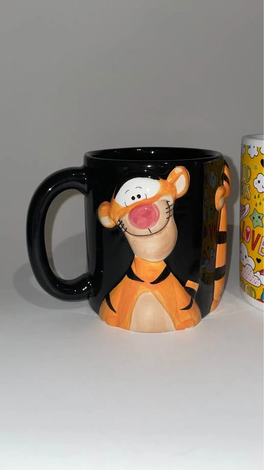 Set of 4 Assorted Coffee Mugs - Disney Tigger, Royal Norfolk & F - photo 4