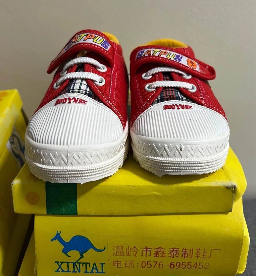 Kids Sneakers Shoes (Various Sizes) - photo 3