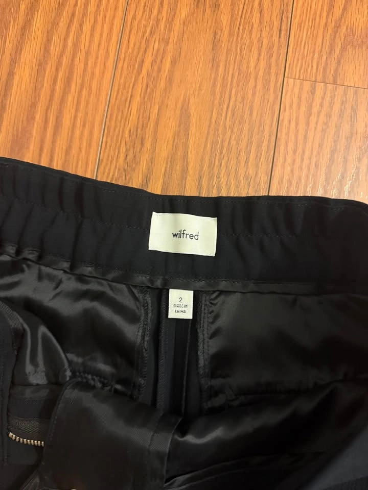 Wilfred Limitless Mid-Thigh Shorts - photo 3