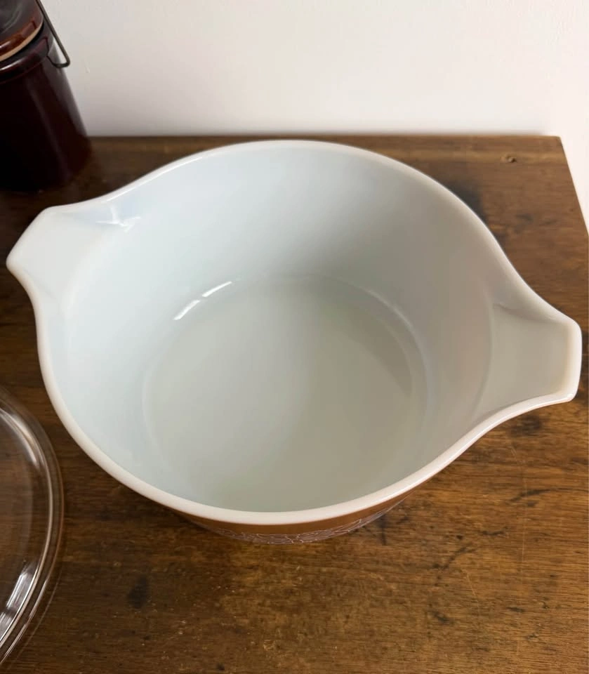 Vintage Pyrex Woodland 475-B 2.5L Casserole Dish with Lid - photo 2