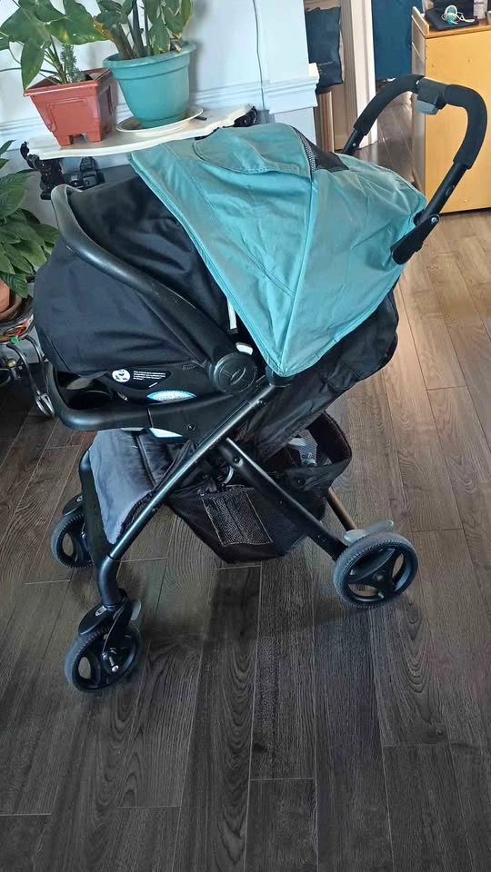 Car and Car Seat Graco