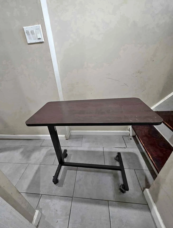 Adjustable Bedside Table