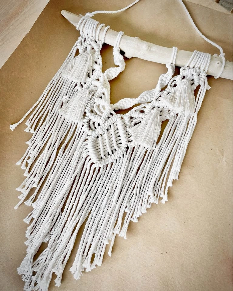 Macrame wall hanging