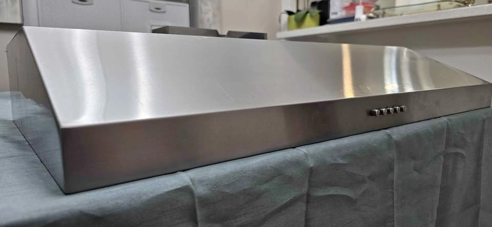 30" Stainless Steel Under Cabinet Hoodfan (Used)