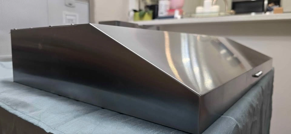 30" Stainless Steel Under Cabinet Hoodfan (Used) - photo 2