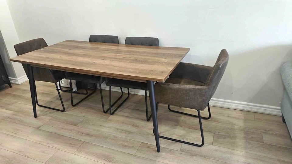 Dining table set rustic look