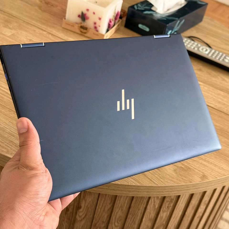 HP Elite Dragonfly (360 Touch) - i5 8th Gen - 16/256 GB (with ch - photo 4