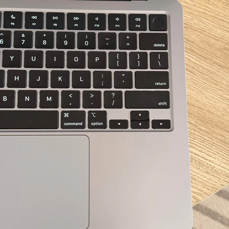 Apple MacBook Air (2022) - M2 16GB/1TB - Space Grey - 13 inch - photo 2