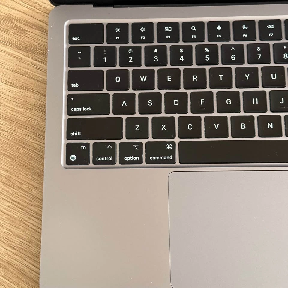 Apple MacBook Air (2022) - M2 16GB/1TB - Space Grey - 13 inch - photo 3