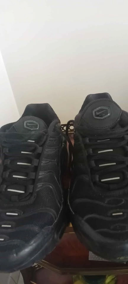 NIKE Air Max Plus Size 6Y - photo 2