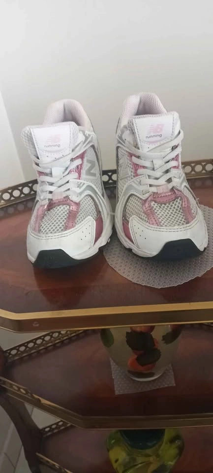 New Balance 530 Athletic Shoes White/Pink/Silver Size 1 Girls - photo 2