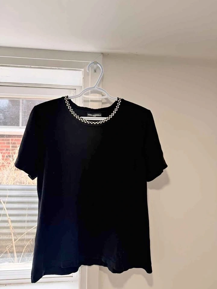 Karl Lagerfeld Paris Black Short Sleeve Top