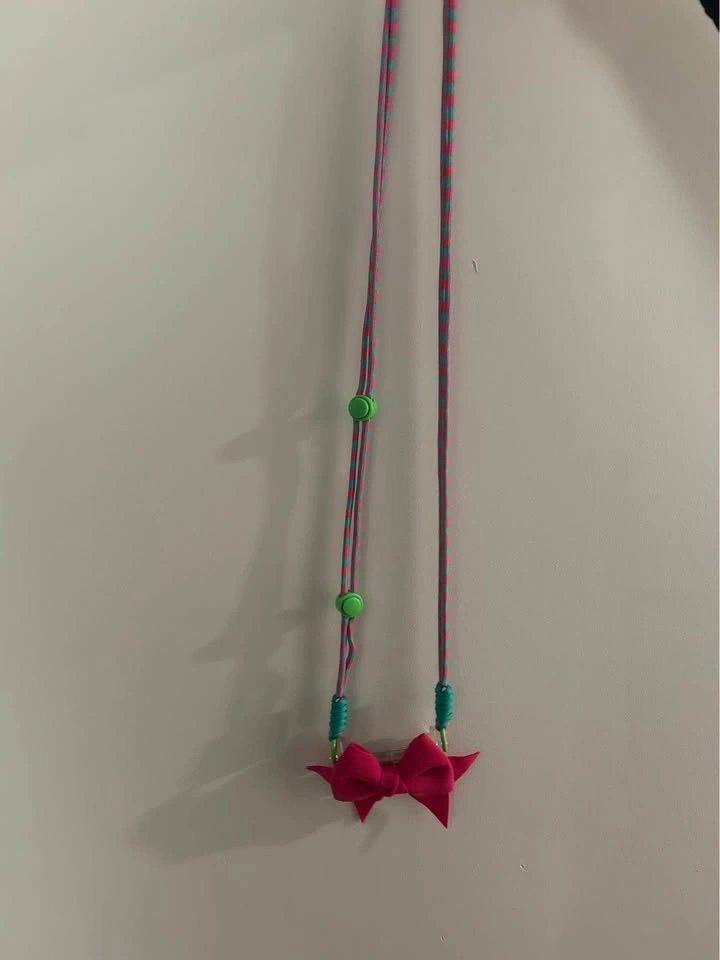 Cute phone lanyard with a pink bow - photo 3