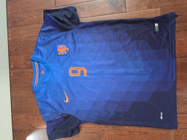 Nike Netherlands Jersey - H. Persie #9 - Medium