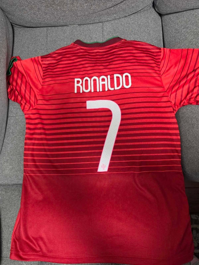 Nike Portugal Jersey - Cristiano Ronaldo #7 - Size L - photo 3