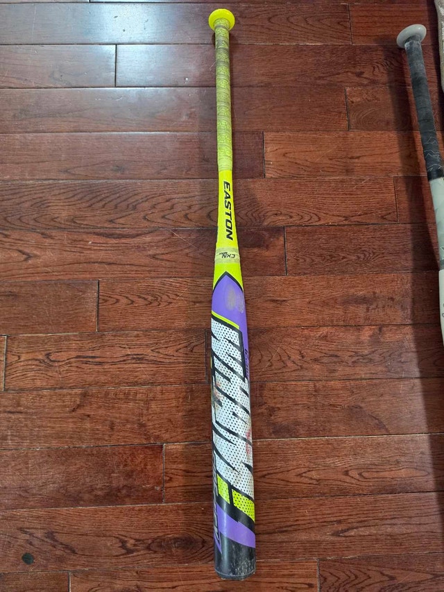 Easton Bryson Baker Bat