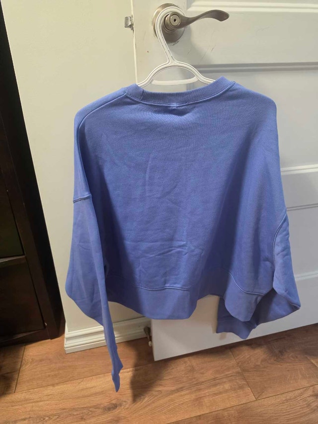 Nike Sweatshirt - Women's Size Small - photo 2