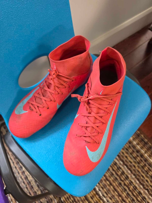 Nike Mercurial Cleats - photo 3