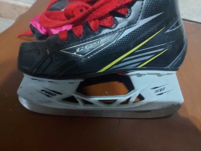 CCM Skates - photo 4