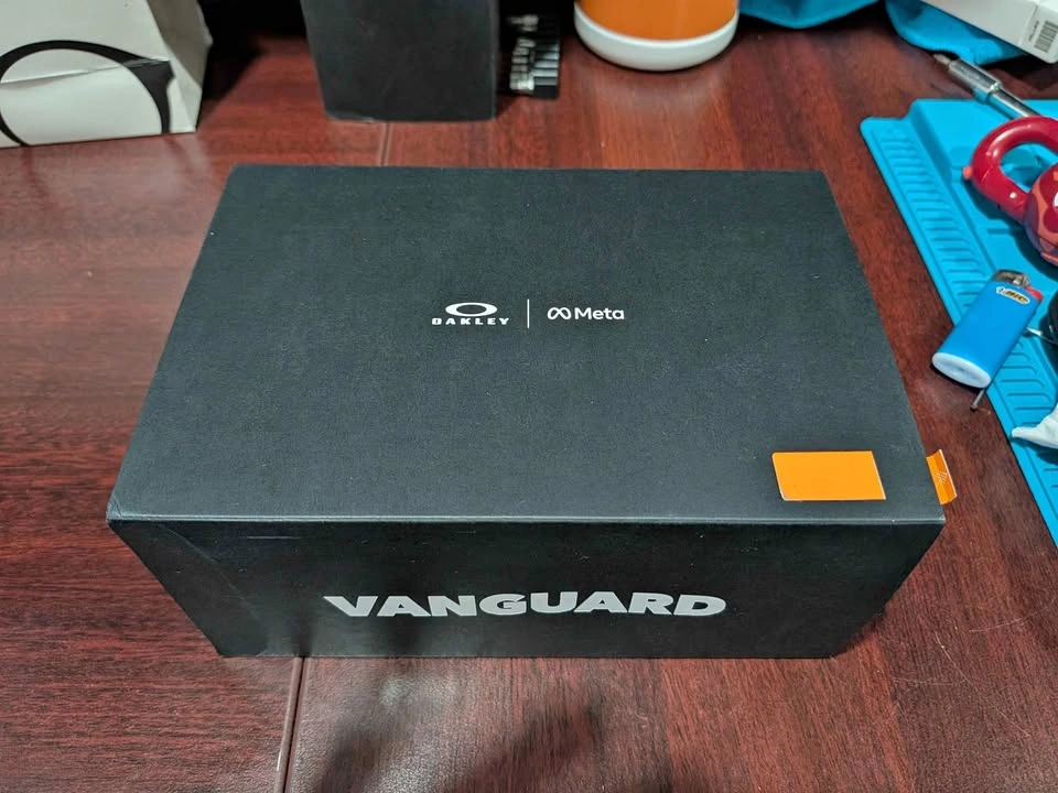 Oakley|Meta Vanguard Glasses