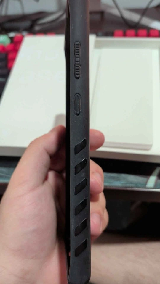 DBrand Grip Case + Obsidian Skin for Samsung S23 Ultra - photo 4