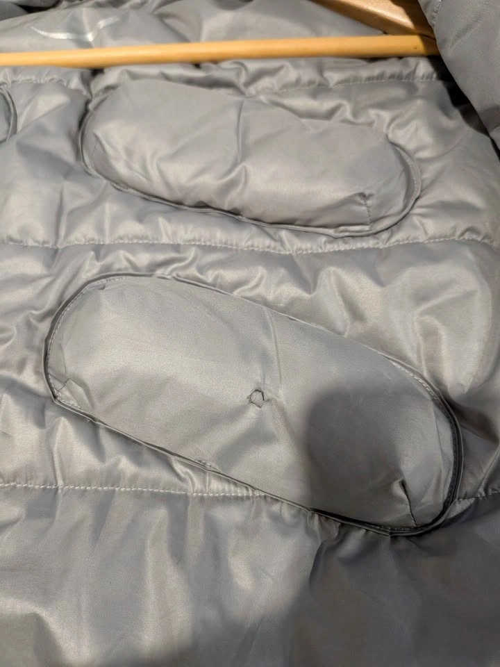 Women's Helly Hansen Winter Jacket - Size SM - photo 5