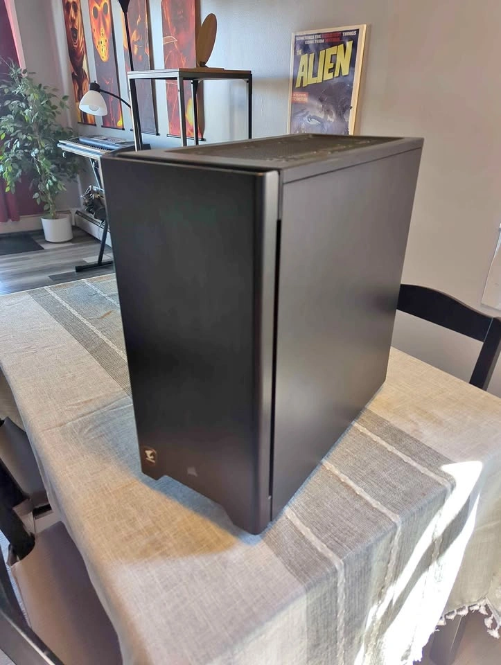 Gaming PC - RTX 3060 Ti, i5-10600k, 32 GB RAM, 2.25 TB Storage