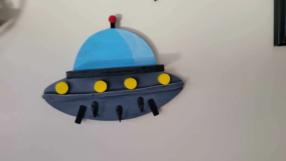 Custom Made UFO Key Holder - photo 2