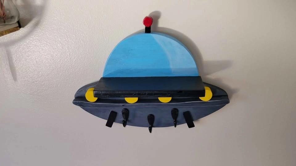 Custom Made UFO Key Holder - photo 4