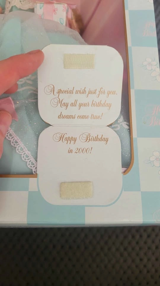 Collector Edition Barbie Birthday Wishes 2000 - photo 2