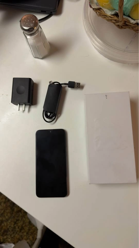 Samsung phone - photo 3