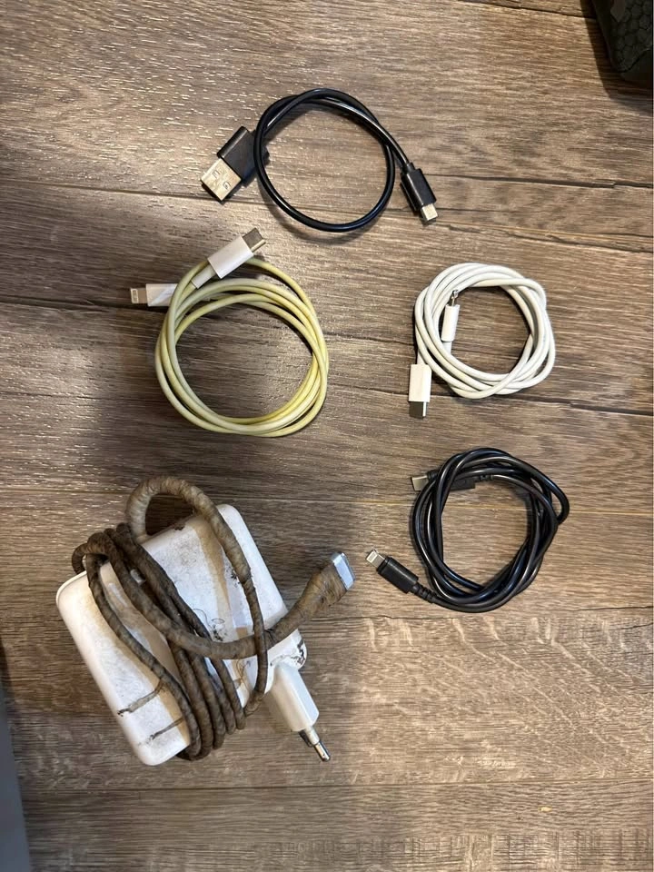 Apple Charging Cables, MacBook MagSafe Power Adapter, HDMI Cable