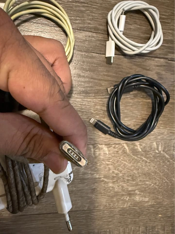 Apple Charging Cables, MacBook MagSafe Power Adapter, HDMI Cable - photo 2