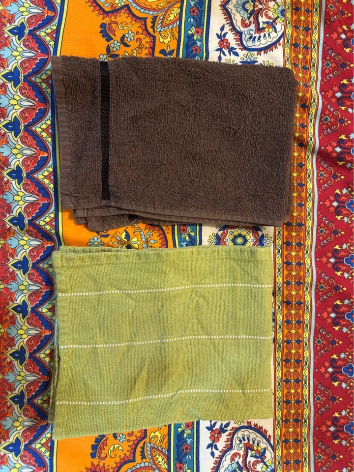 Assorted Towel and Linen Set - photo 3