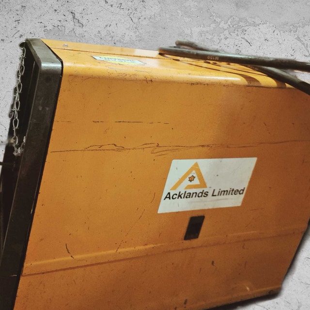 Acklands AK-MATIC 150 MIG Welder - 230V w/ Gun, Regulator - photo 2