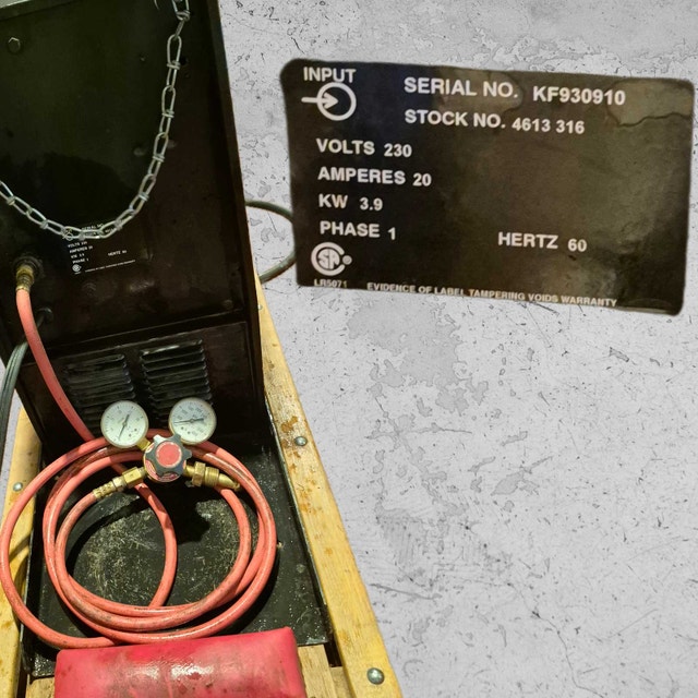 Acklands AK-MATIC 150 MIG Welder - 230V w/ Gun, Regulator - photo 4