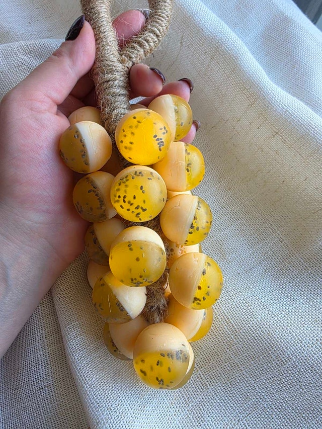 Passion Fruit Grape Shape Soap on a Rope - New - photo 3