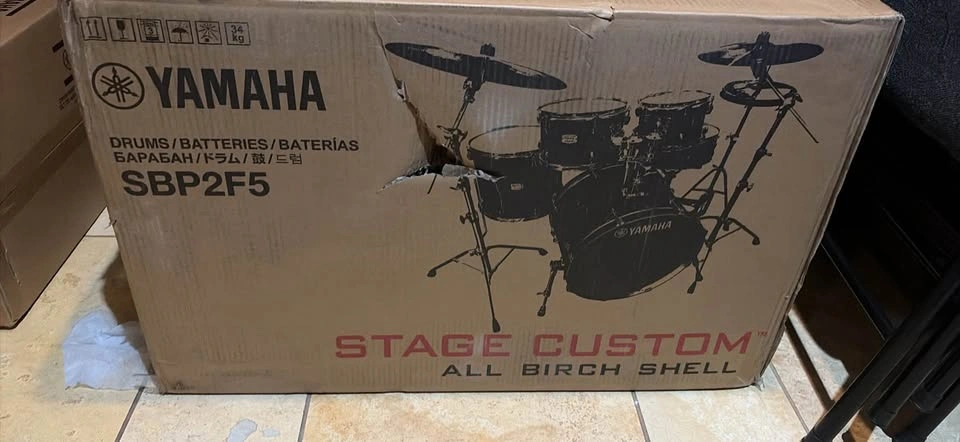 White Yamaha Stage Custom All Birch Drum Kit (Hardware Included) - photo 3